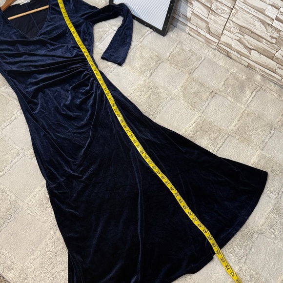 ZABERRY Women's Wrap V Neck Long Sleeve Ruched Velvet Maxi Dress - Picture 8 of 12